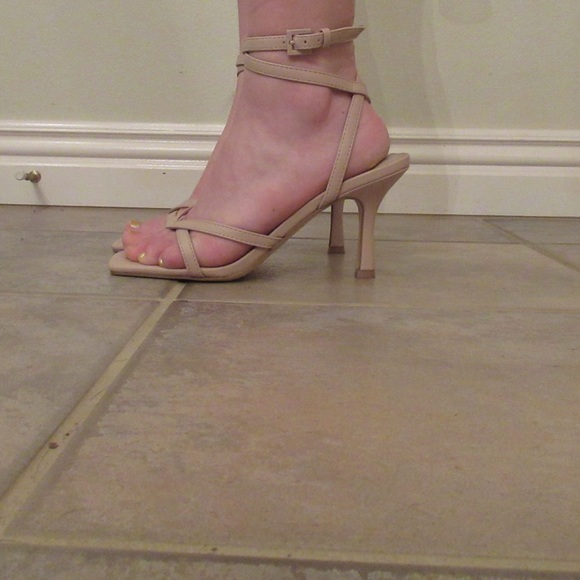 Nude Square Toe Calvin Klein Mini Heel size 7 - Picture 1 of 7